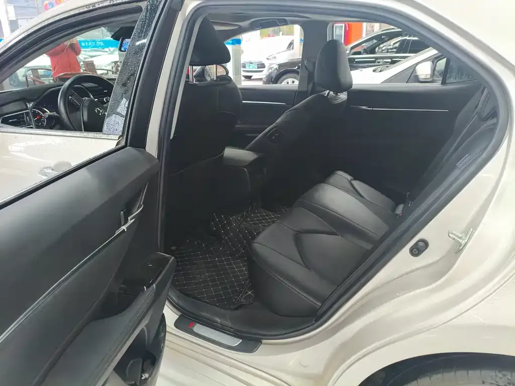 Toyota Camry 2021 из CN, фото 7