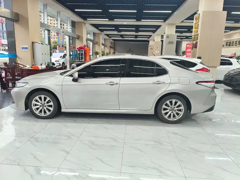 Toyota Camry 2021 из CN, фото 3
