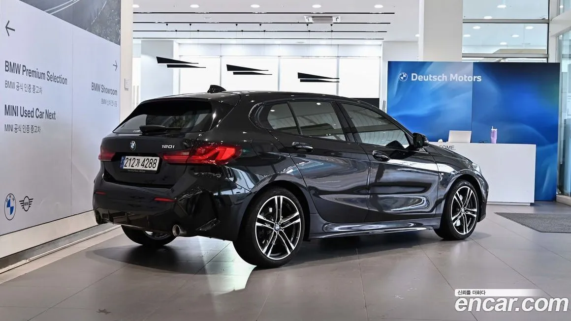 BMW 1-Series 2023 из KR, фото 3