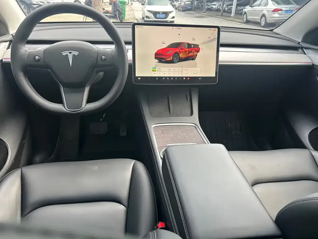 Tesla Model Y — фото 2