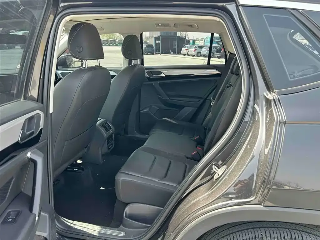 Volkswagen Tayron 2022 из CN, фото 9