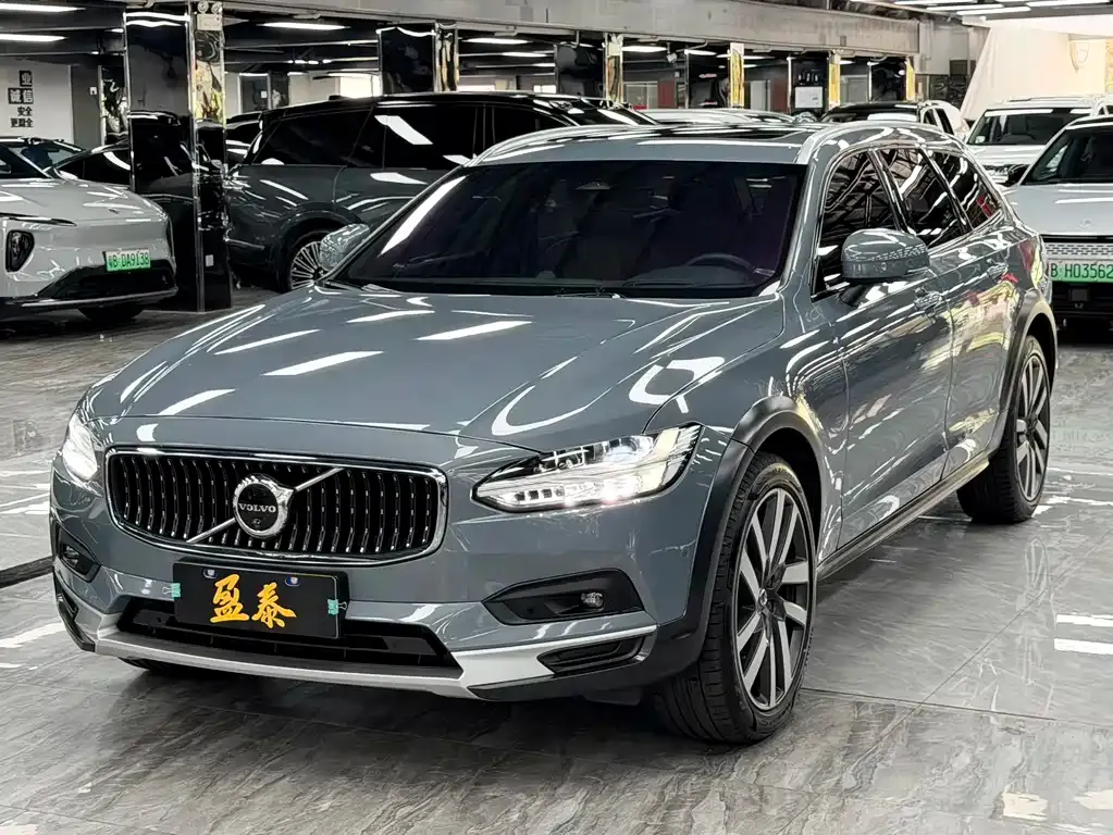 Volvo V90 — фото 1