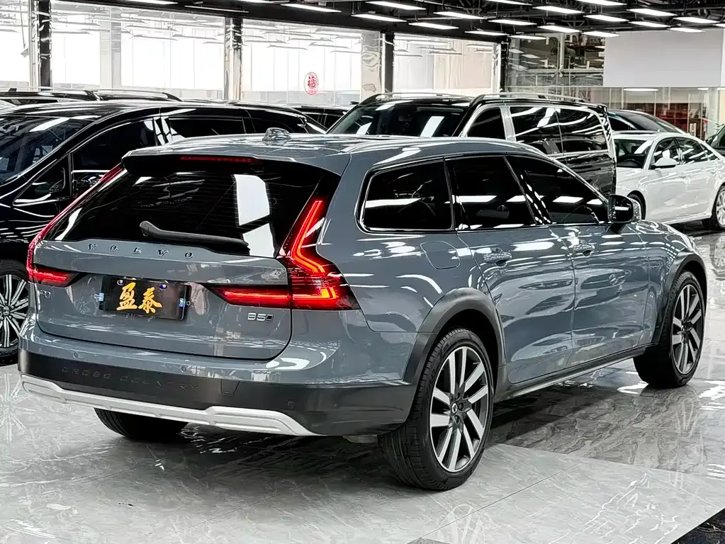 Volvo V90 — фото 9