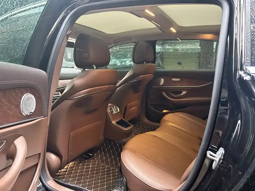 Mercedes-Benz E-Class 2023 из CN, фото 2
