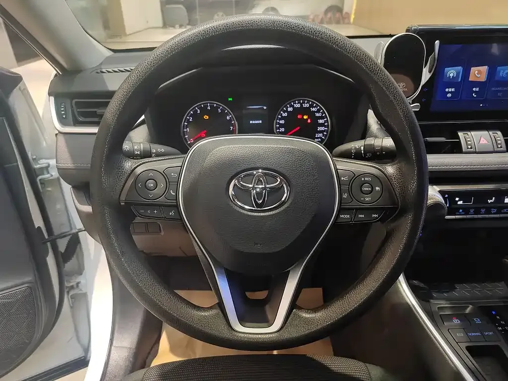 Toyota RAV4 2022 из CN, фото 10