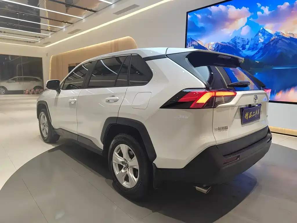 Toyota RAV4 2022 из CN, фото 8