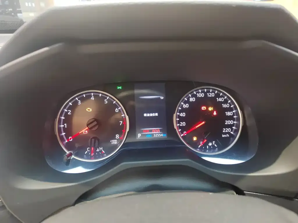 Toyota RAV4 2022 из CN, фото 4