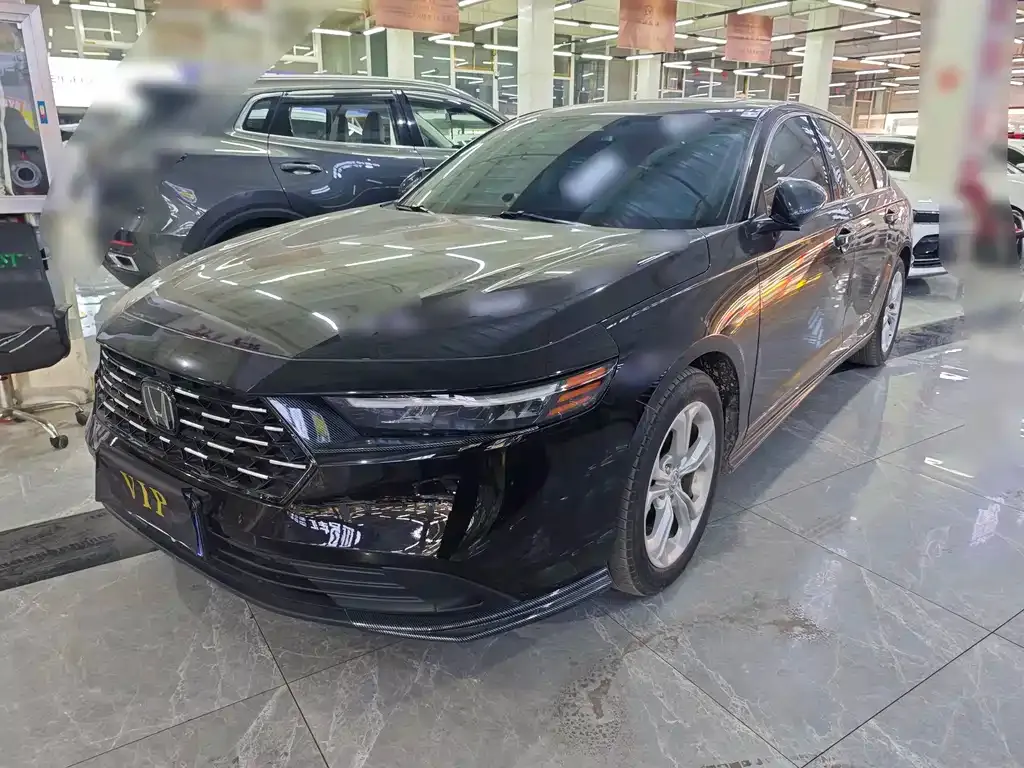 Honda Accord — фото 1