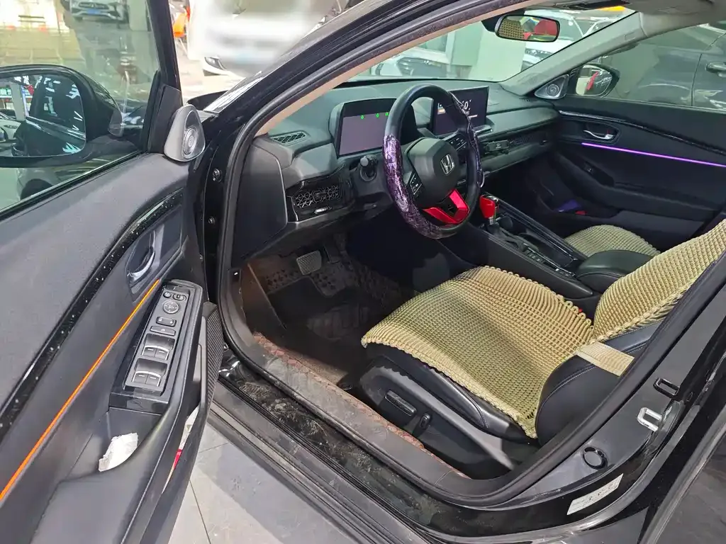 Honda Accord — фото 10