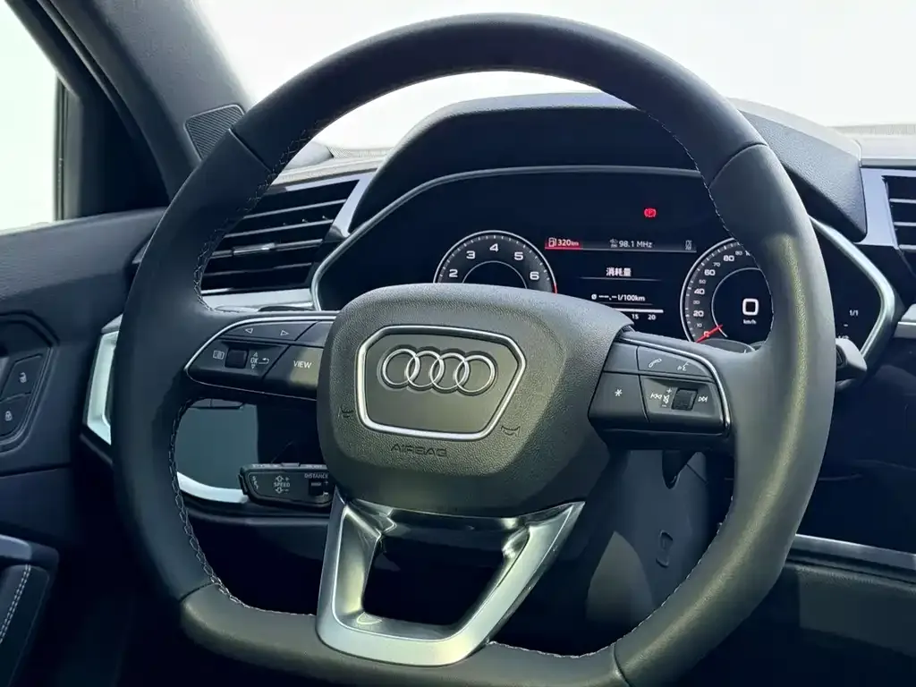 Audi Q3 2026 из CN, фото 10