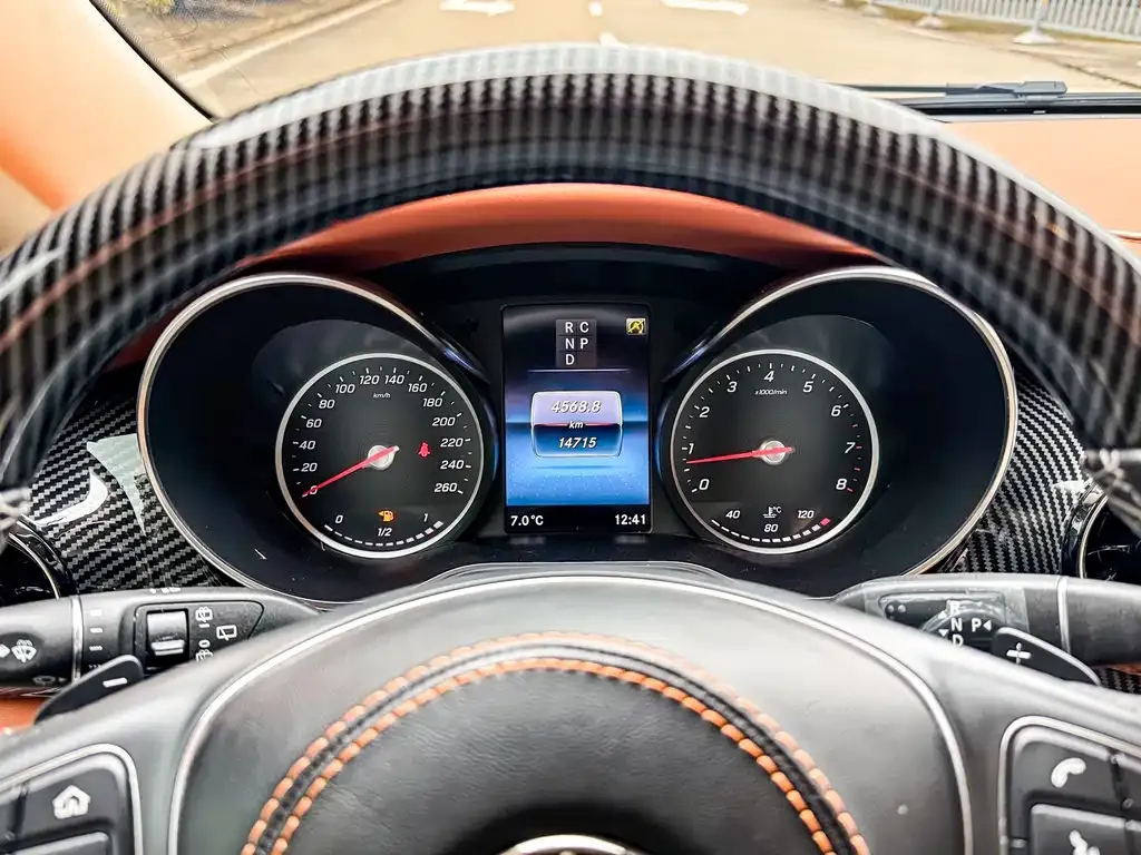 Mercedes-Benz V-Class 2024 из CN, фото 3