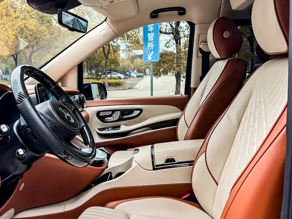 Mercedes-Benz V-Class 2024 из CN, фото 2