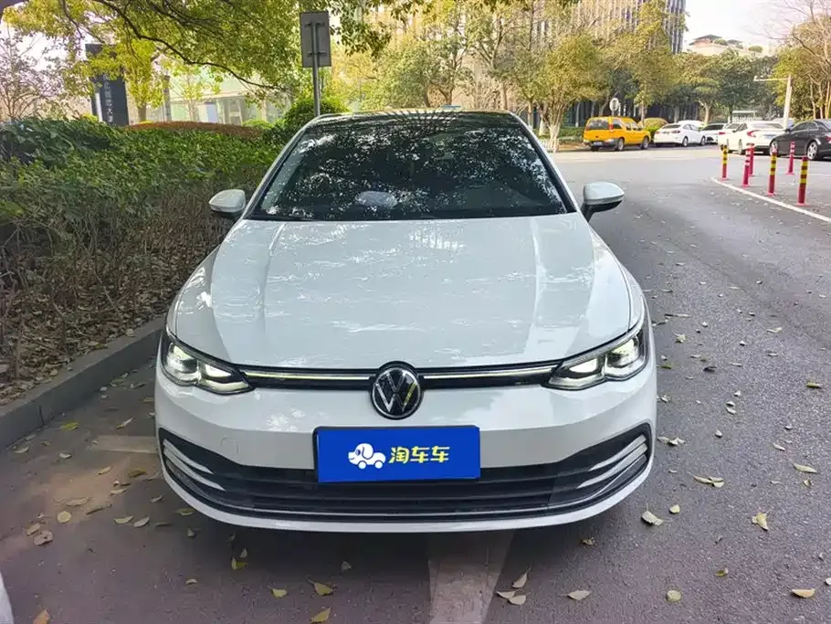 Volkswagen Golf 2023 из CN, фото 10