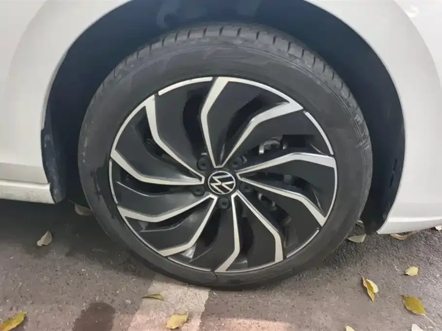 Volkswagen Golf 2023 из CN, фото 3