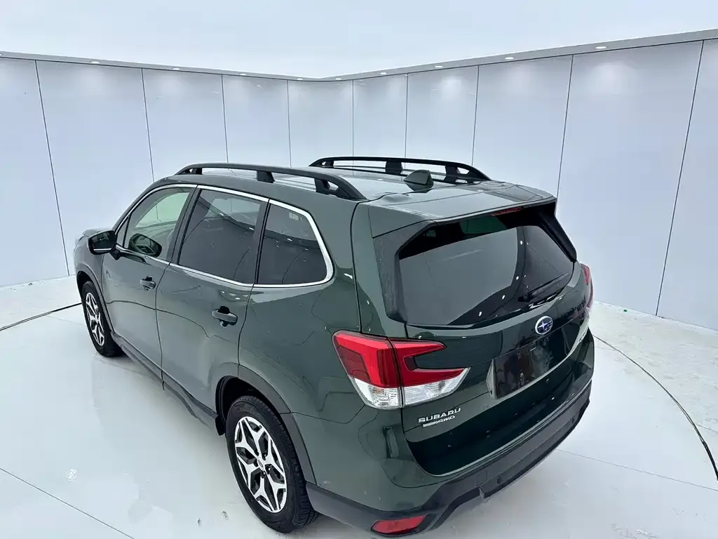 Subaru Forester 2022 из CN, фото 2