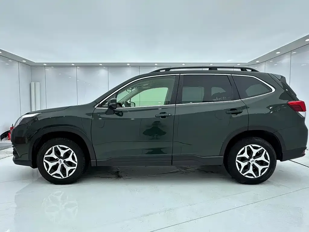 Subaru Forester 2022 из CN, фото 3