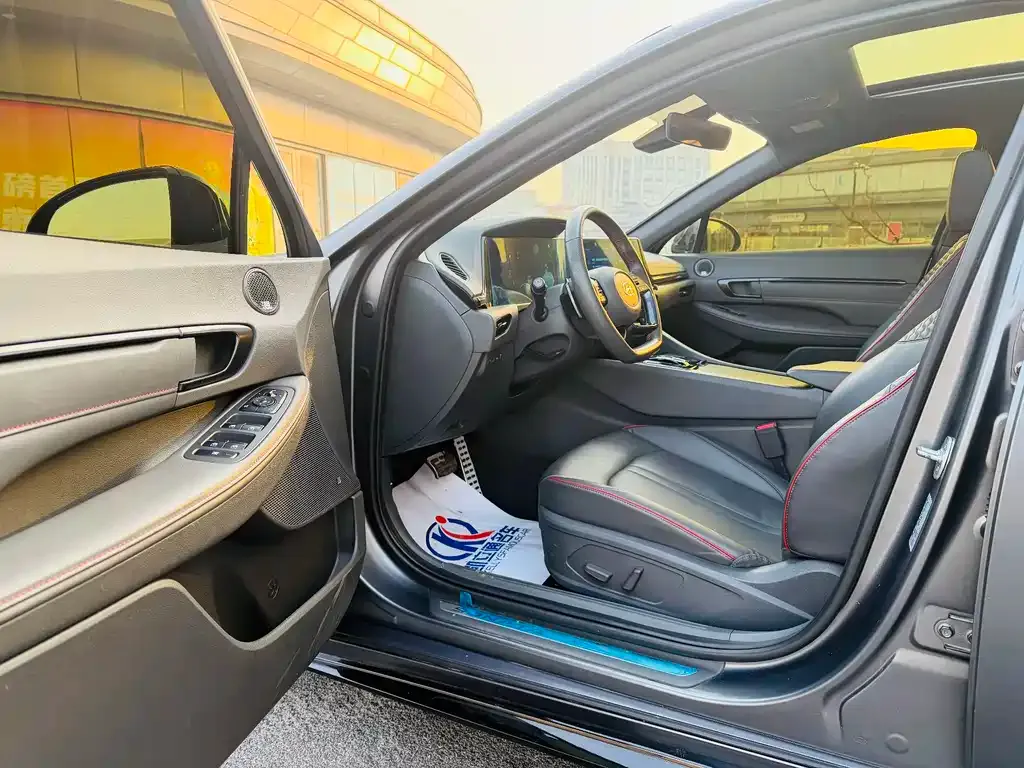Hyundai Sonata 2022 из CN, фото 10