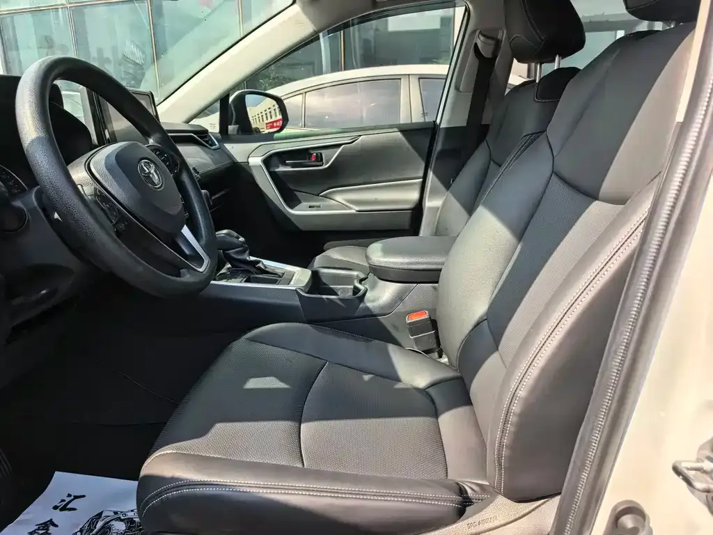 Toyota RAV4 2021 из CN, фото 10