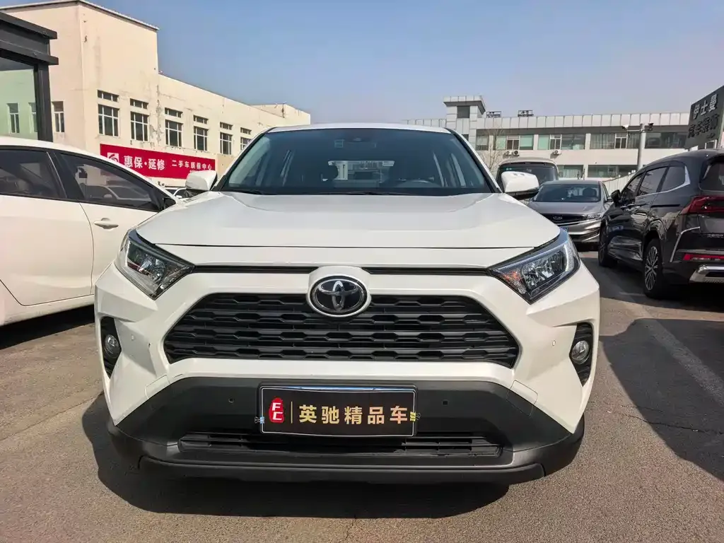 Toyota RAV4 2021 из CN, фото 2