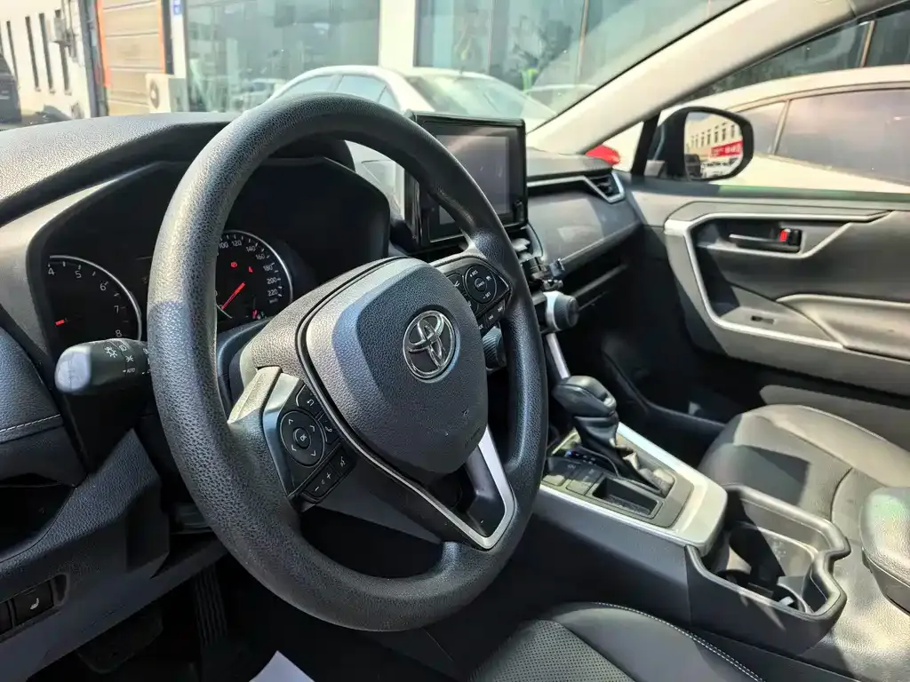 Toyota RAV4 2021 из CN, фото 5