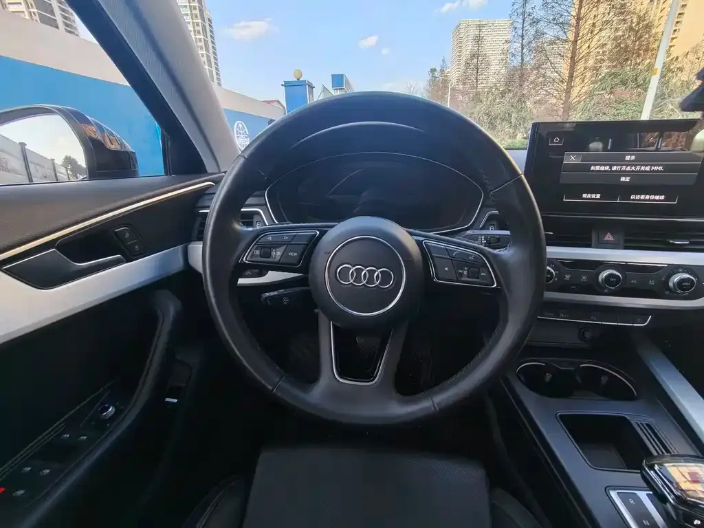 Audi A4L 2021 из CN, фото 8