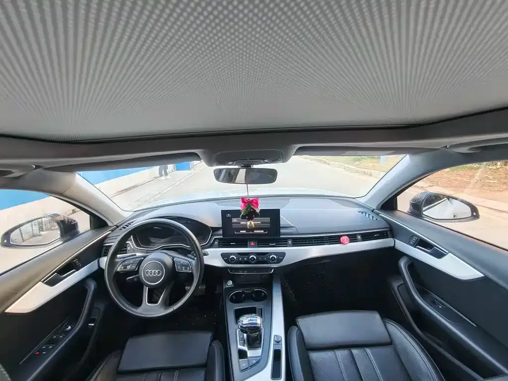 Audi A4L 2021 из CN, фото 7
