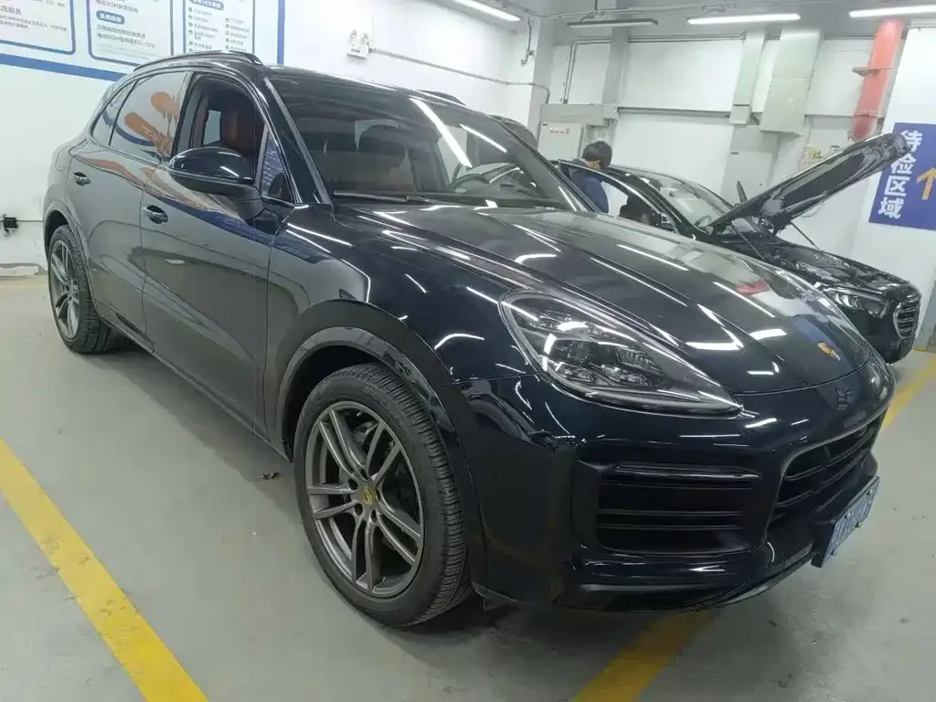 Porsche Cayenne — фото 6