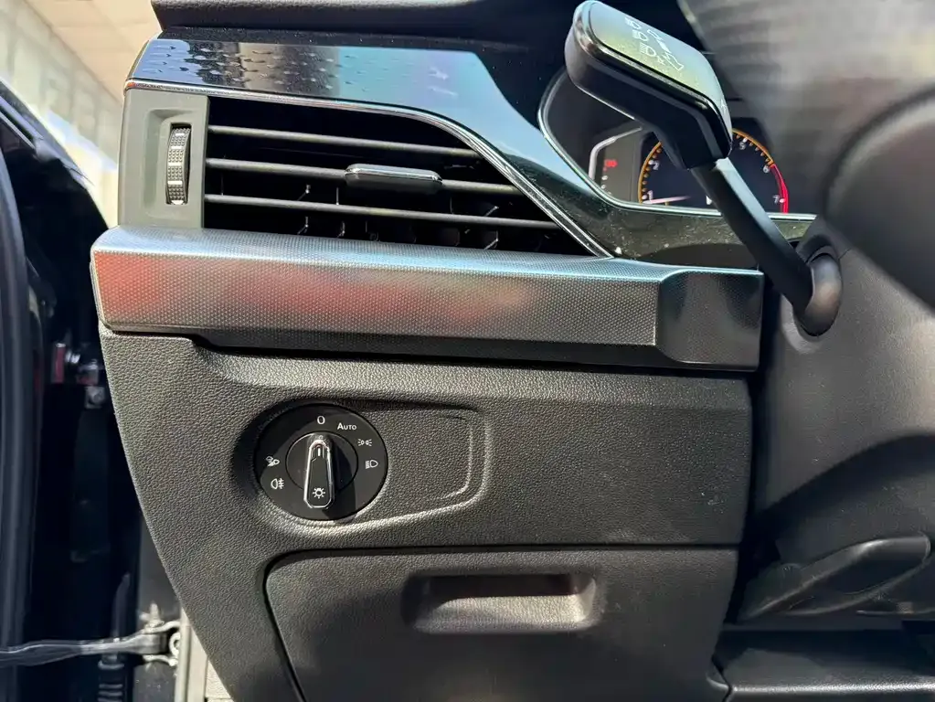 Volkswagen Passat 2022 из CN, фото 3