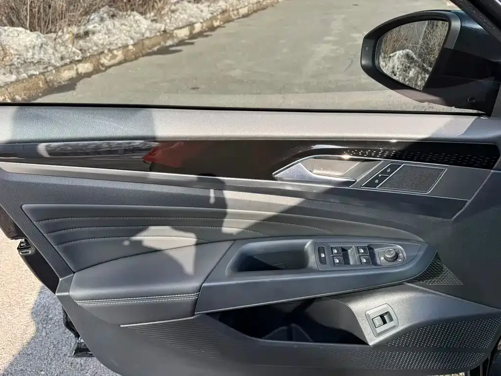Volkswagen Passat 2022 из CN, фото 8