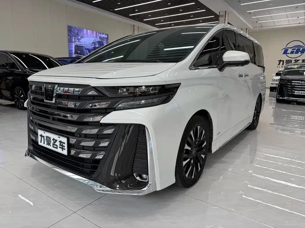 Toyota Vellfire 2023 из CN, фото 1