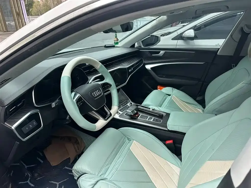 Audi A7 2021 из CN, фото 6