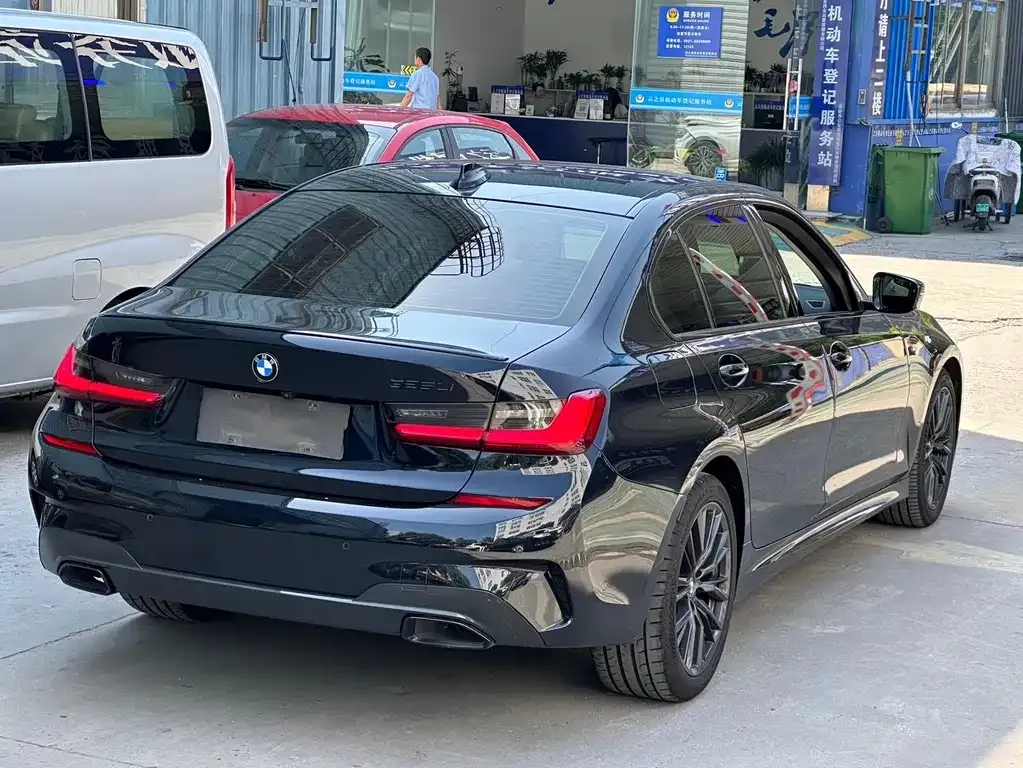 BMW 3 Series 2022 из CN, фото 8