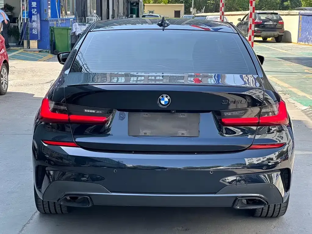 BMW 3 Series 2022 из CN, фото 3