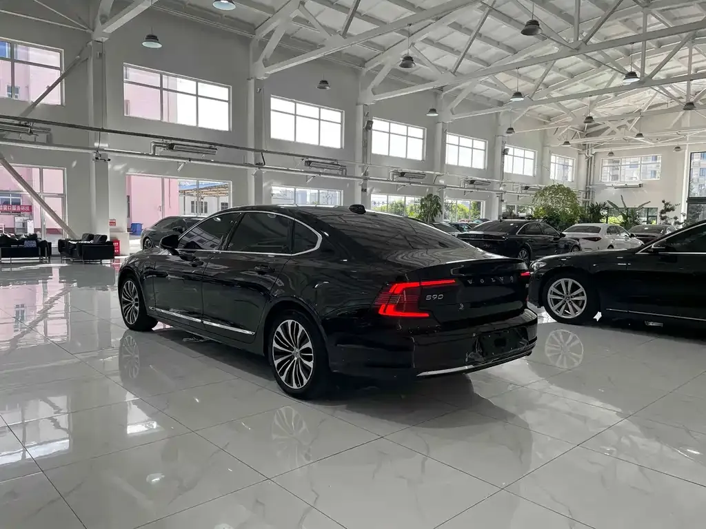 Volvo S90 PHEV — фото 2