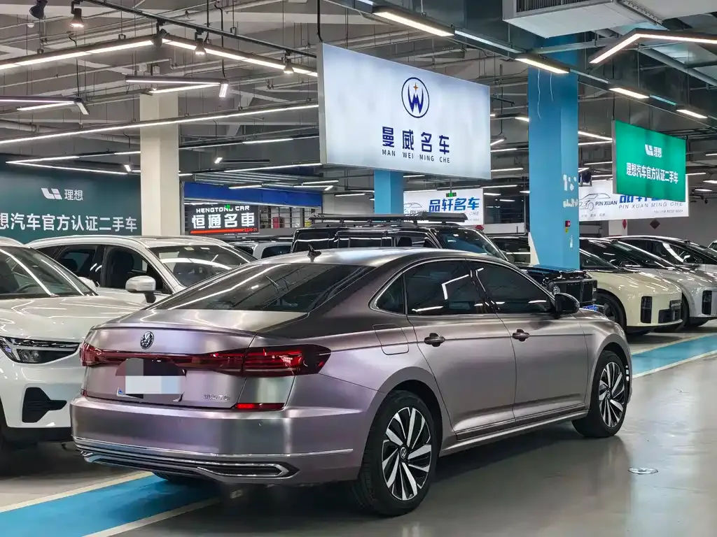 Volkswagen Passat — фото 6