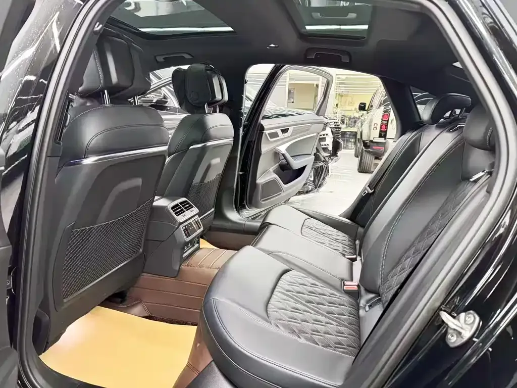 Audi A6L 2026 из CN, фото 10
