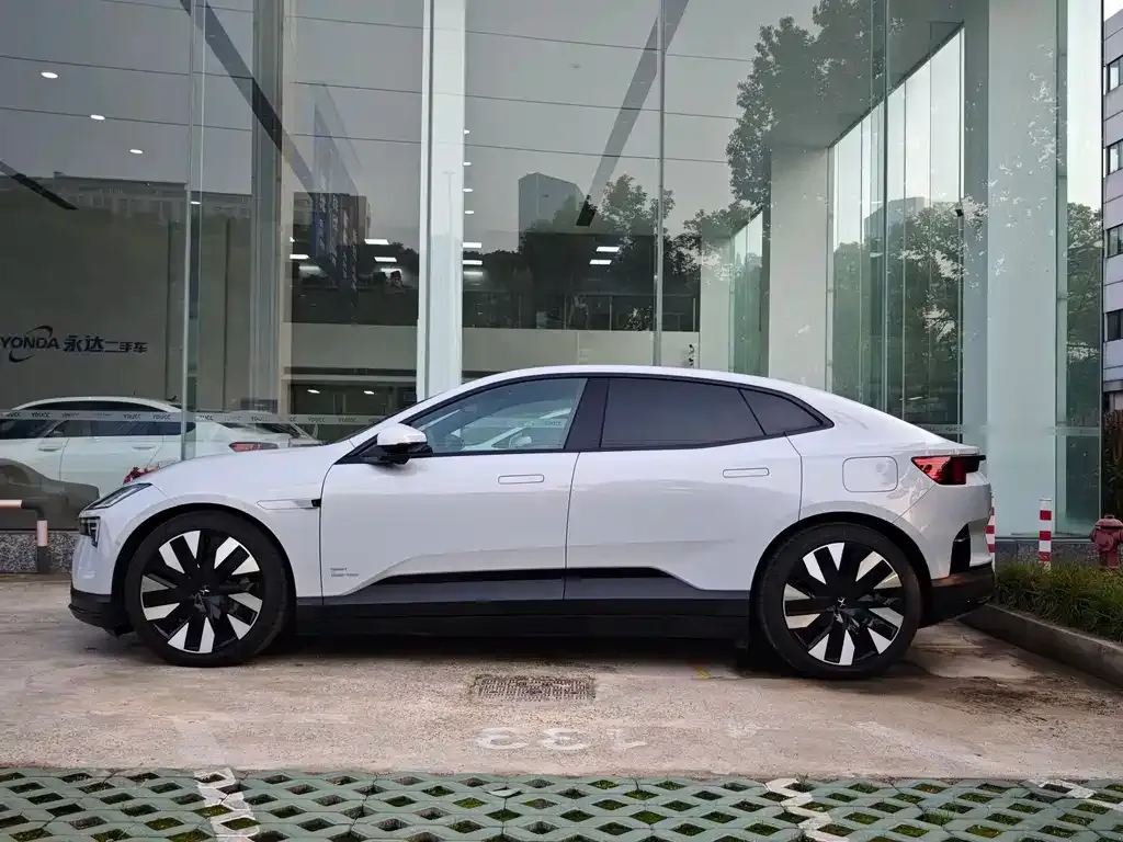 Polestar Polestar 4 — фото 8