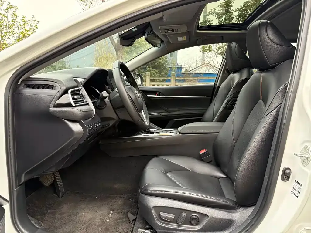 Toyota Camry 2022 из CN, фото 8