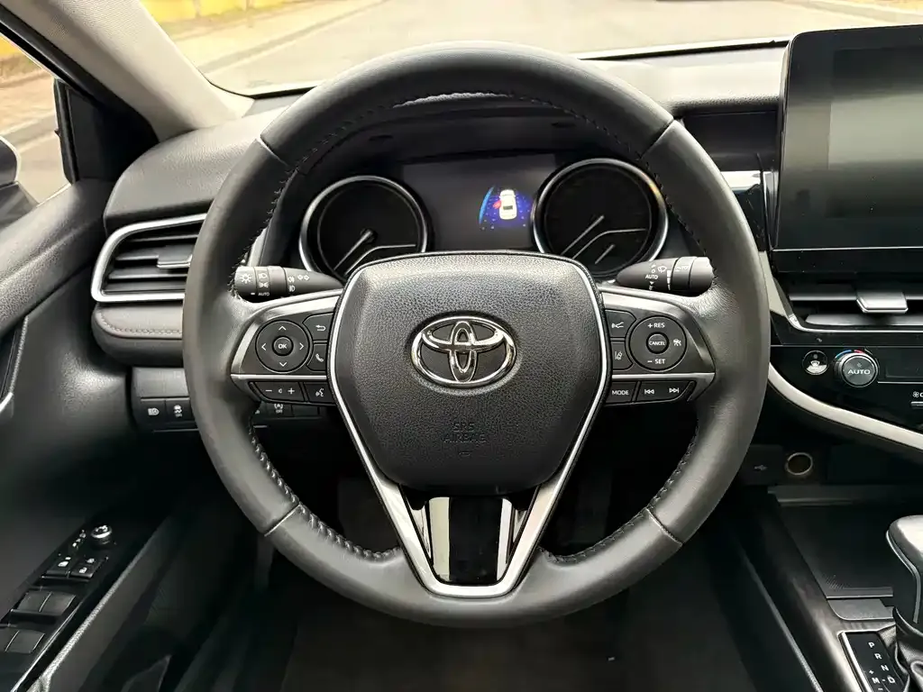Toyota Camry 2022 из CN, фото 2