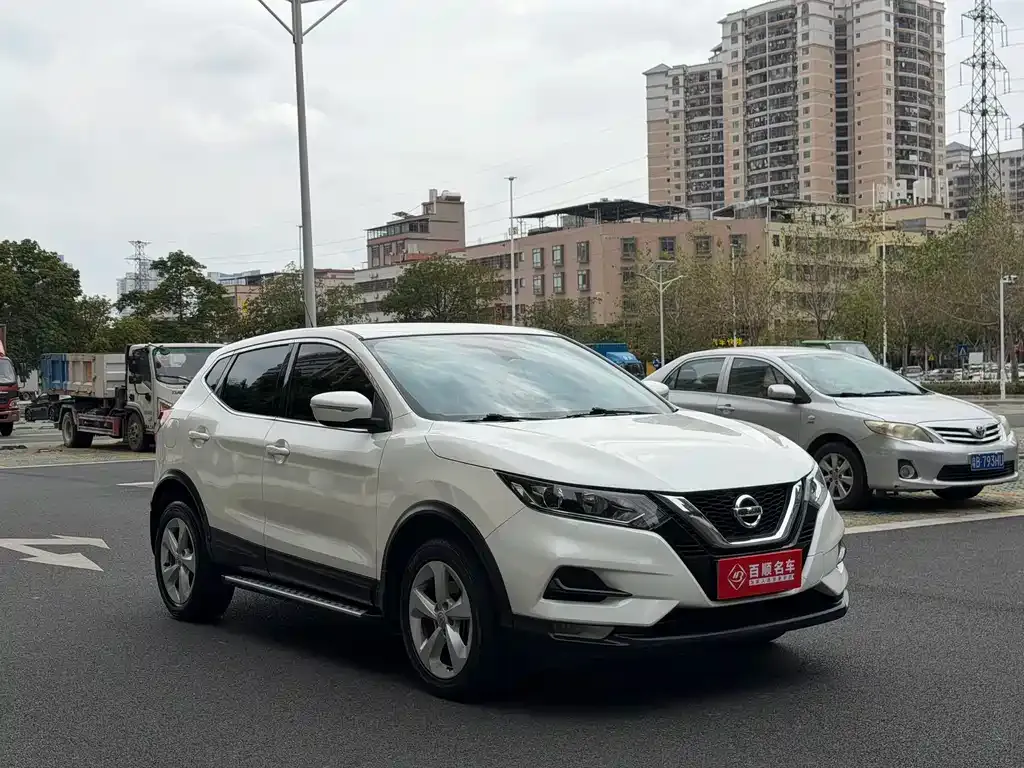 Nissan Qashqai — фото 4