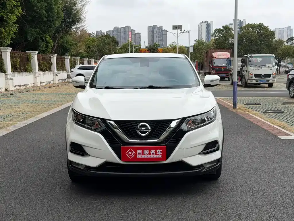 Nissan Qashqai — фото 9
