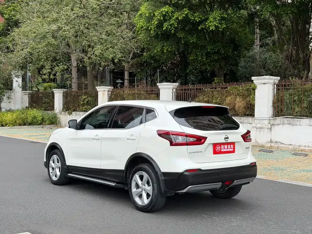 Nissan Qashqai — фото 10