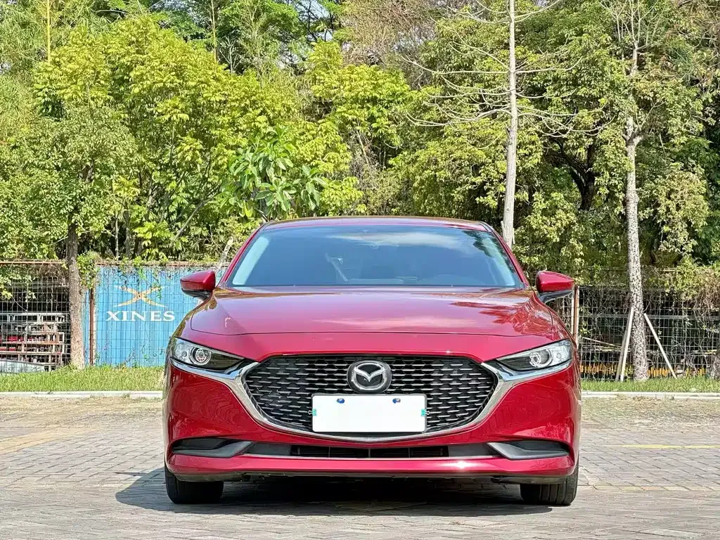Mazda 3 Axela 2022 из CN, фото 1