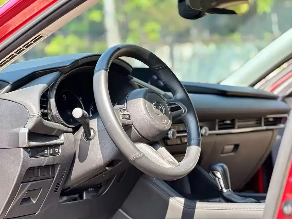 Mazda 3 Axela 2022 из CN, фото 3