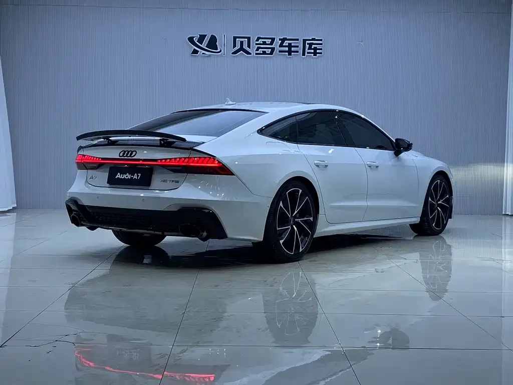 Audi A7 2021 из CN, фото 7