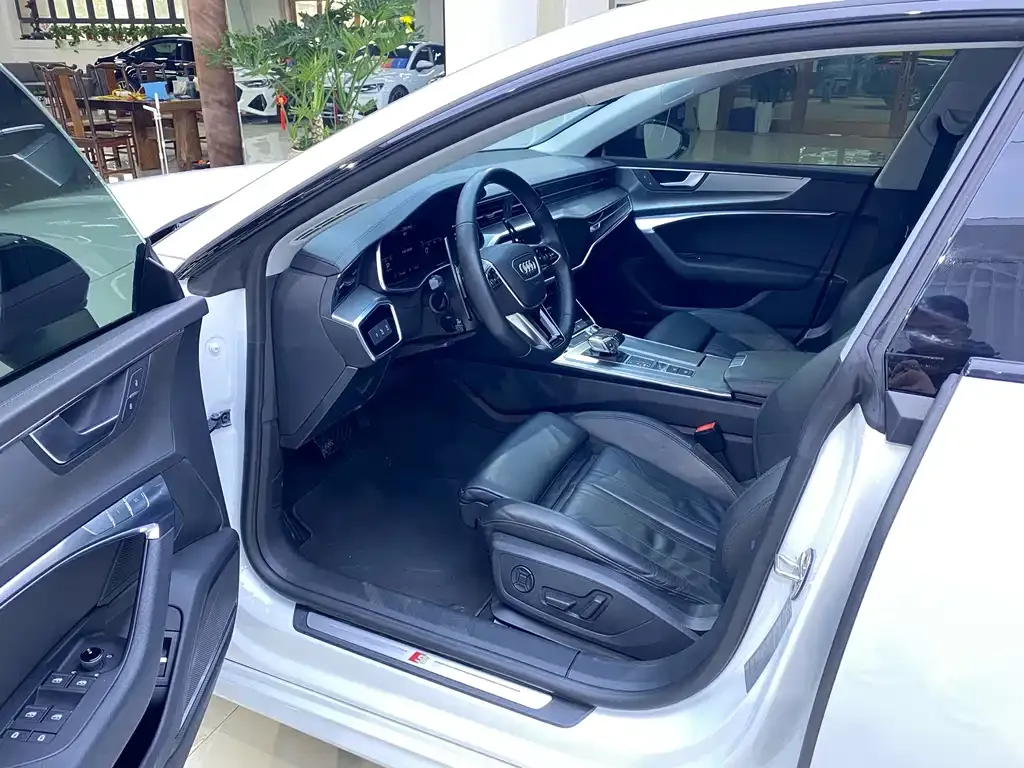 Audi A7 2021 из CN, фото 9