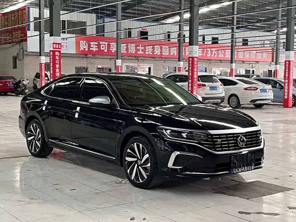 Volkswagen Passat — фото 7