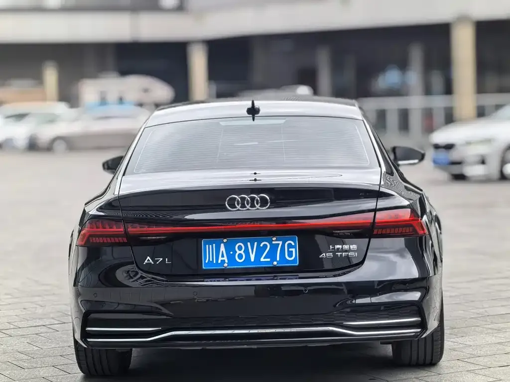Audi A7L 2024 из CN, фото 3