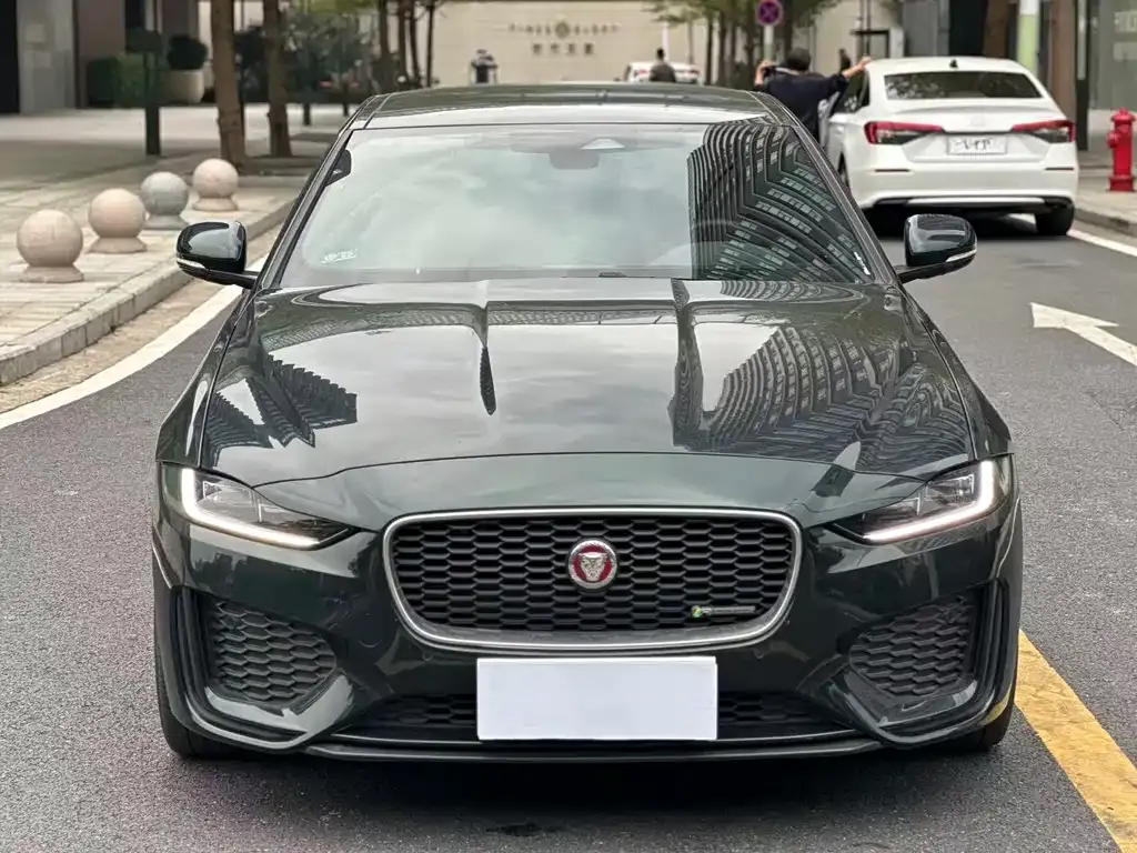 Jaguar XEL — фото 9
