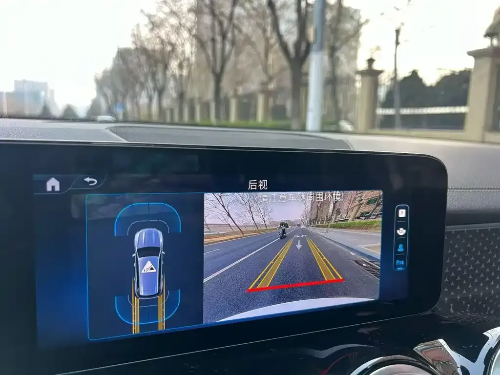 Mercedes-Benz GLB 2023 из CN, фото 3